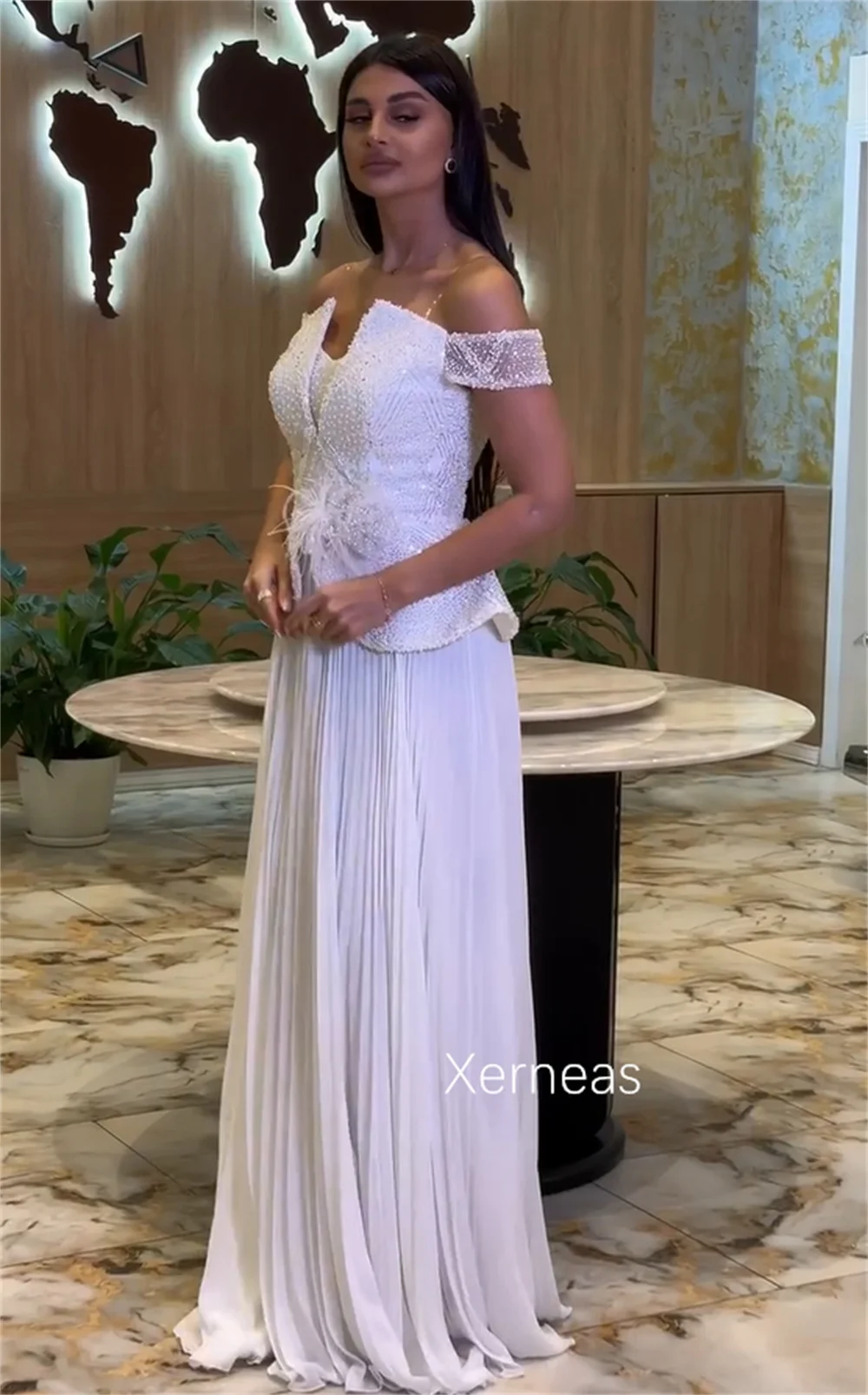 맞춤형 우아한 쉬폰 플리츠 스팽글 꽃 장식 A라인 오프숄더 롱 드레스 맞춤형 행사 홈커밍 중국 스타일