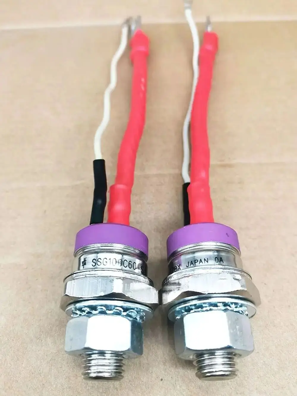 

1 шт. SSG100C60 силовой тиристор