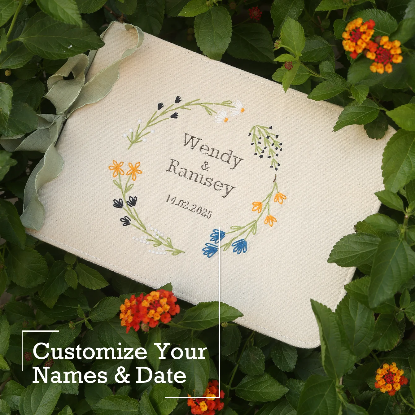 

Персонализированная гостевая книга с цветочной вышивкой. Настройка имен и даты. Свадебная гостевая книга с сигнальной ручкой. Размер A4. 132P. Настроить ткань.