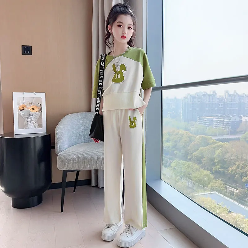 

Летний спортивный комплект для девочек, новинка 2023 года, хлопковые широкие брюки и топ с короткими рукавами, повседневная одежда для учащихся средних школ