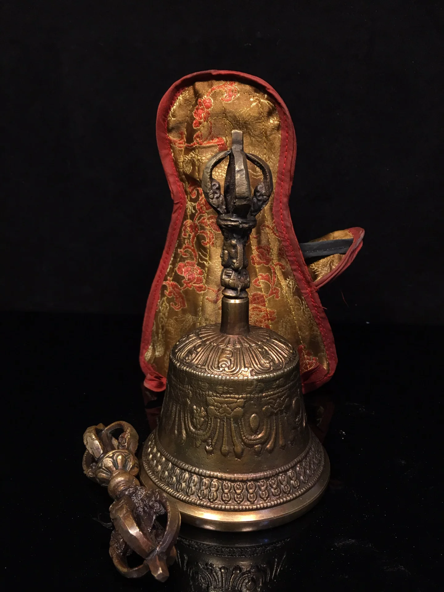 Tibetan brass and gold antique bells, five strands of pestle statues, home Buddhist hall offering supplies, incense case ornamen