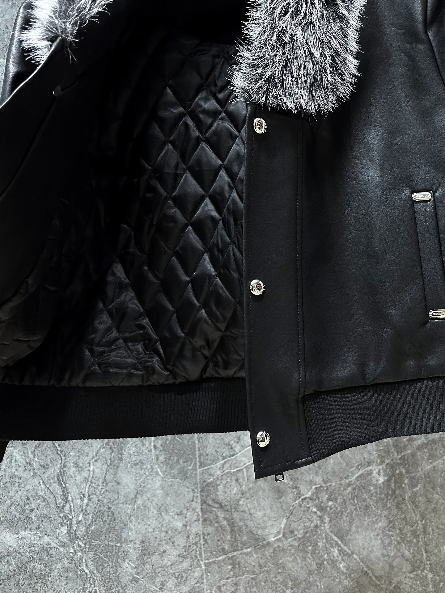 Men's 2025 Winter New High-End Thickened Faux Fur Collar Faux Leather Chic Jackets Fashion Handsome Comfort Padded Parkas Coats