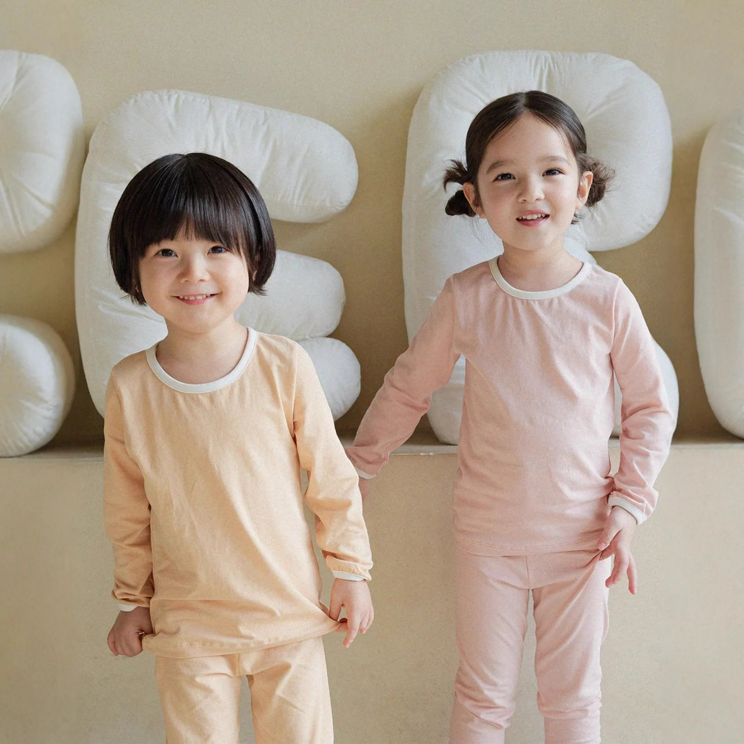 2025年秋新作 ベビー長袖ホームウェアセット 乳幼児女児 無地トップス+パンツ 2点セットスーツ 幼児用コットンソフトパジャマ