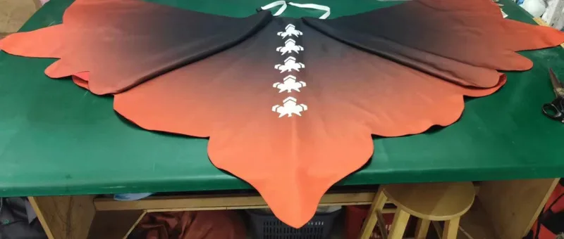 

New Sky：Children Of The Light Fiesta Carnival Halloween Cos Cosplay Halloween Maple Leaves Cloak