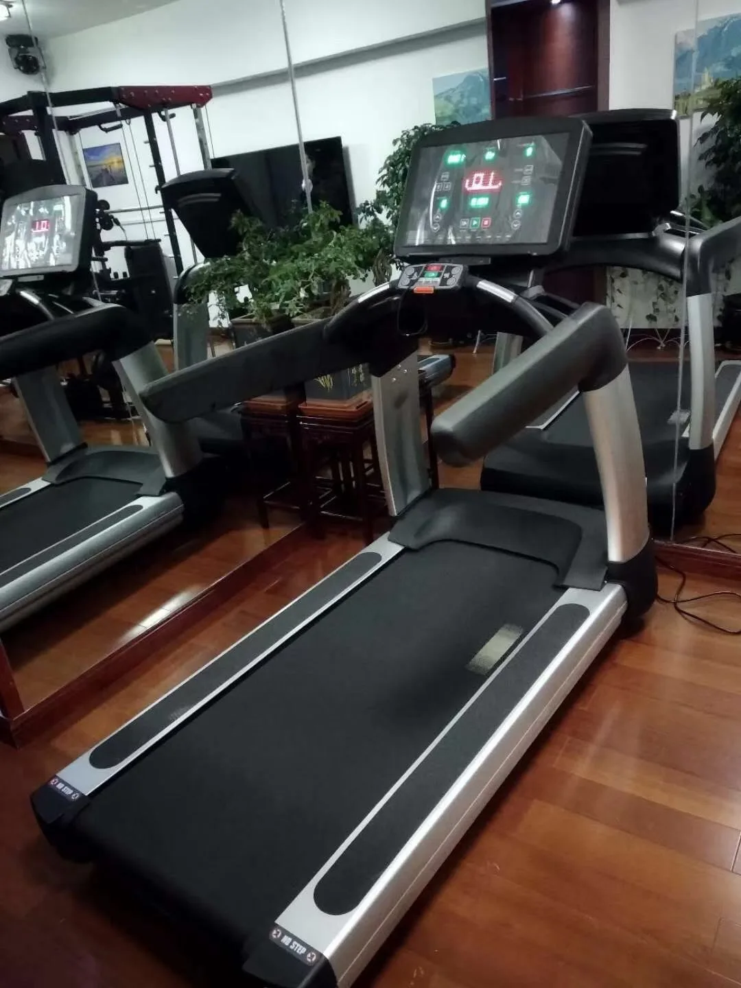 Portable Commercial Gym Fitness Cardio Machine Auto Incline Electric Motorized Treadmill with LED Key Board & LED Screen