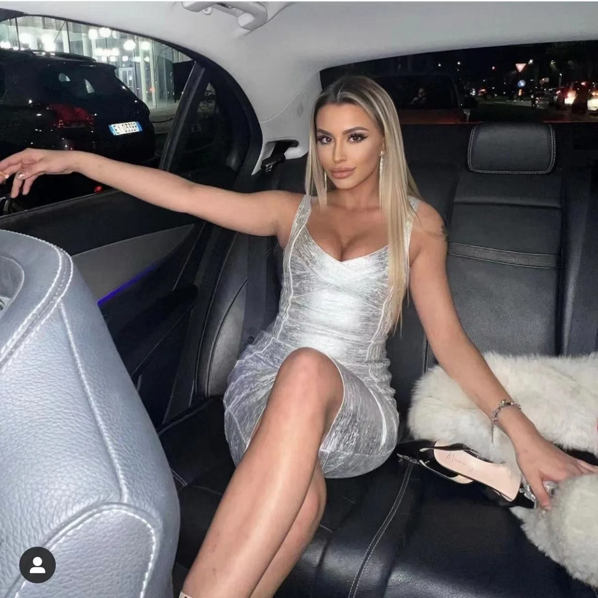 Sexy Low Cut Bodycon Dr Cross-Border Sle Svel Themed Gold Bandage Dr Faionable Hot Par Wear mid Waist Knitted
