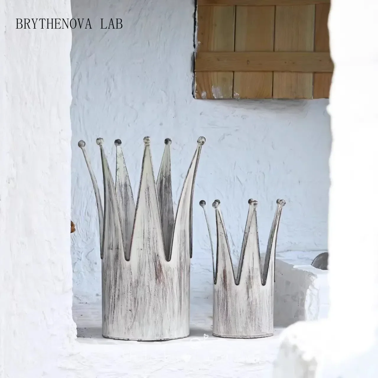 Crown Shape Flower Pot Metal Rust Retro Style Ironwork Planting Villa Vases Courtyard Garden Decorative Ornaments