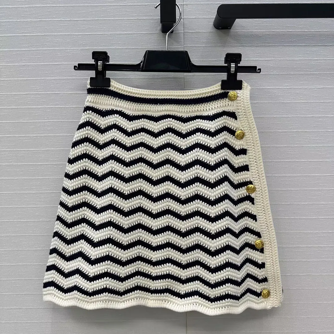 

2025 New Fashion High Wave Stripes Contrast Color Knitted Skirts Womens High Waist Side Split Gold Buttons Sweet Mini Skirt