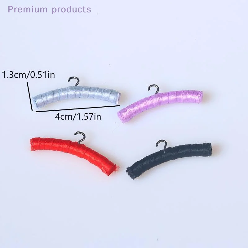 4 قطعة 1/12 زخرفة الأثاث المشهد الصغير صور الدعائم التظاهر اللعب دمية محاكاة شماعات معطف صغير مجموعة دمية #6