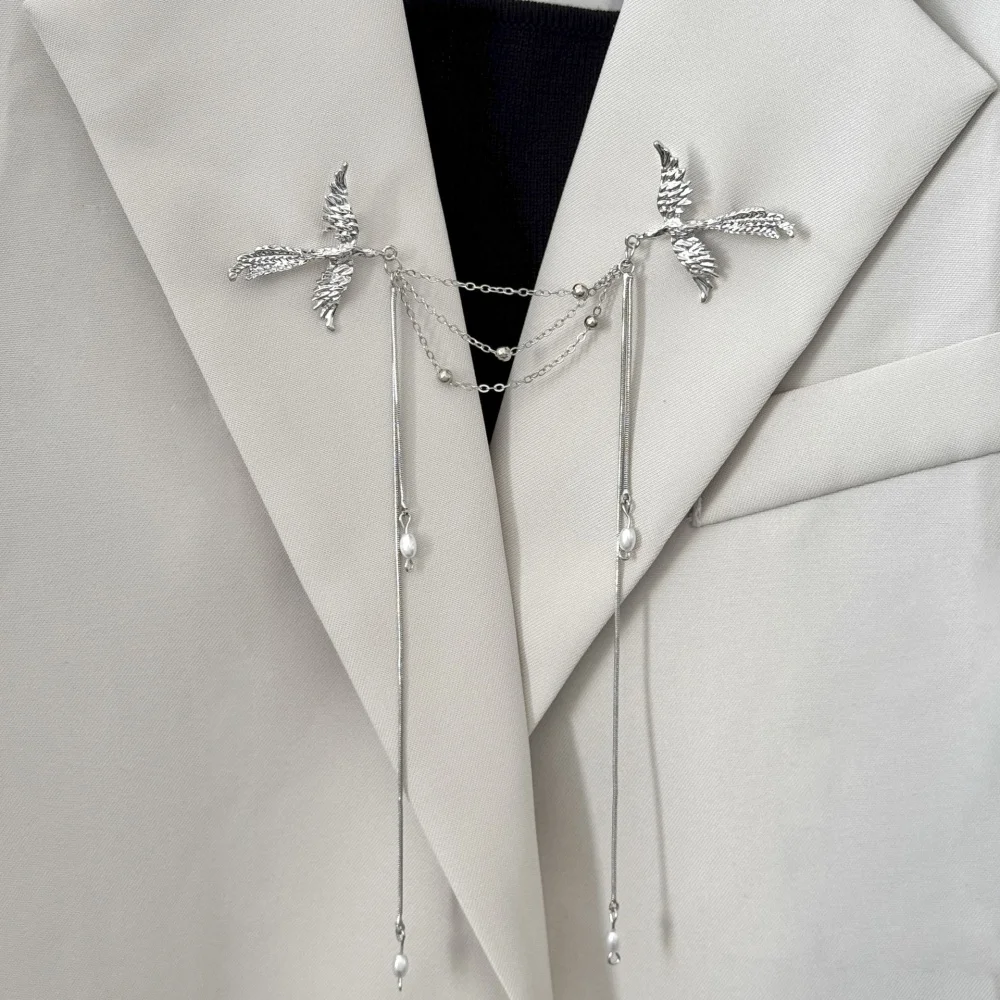 New Fire Phoenix Pearl Tassel Brooch Delicate Long Fringe Pins for Women Men Animal Bird Brooches Clothes Suit Lapel Pin Party