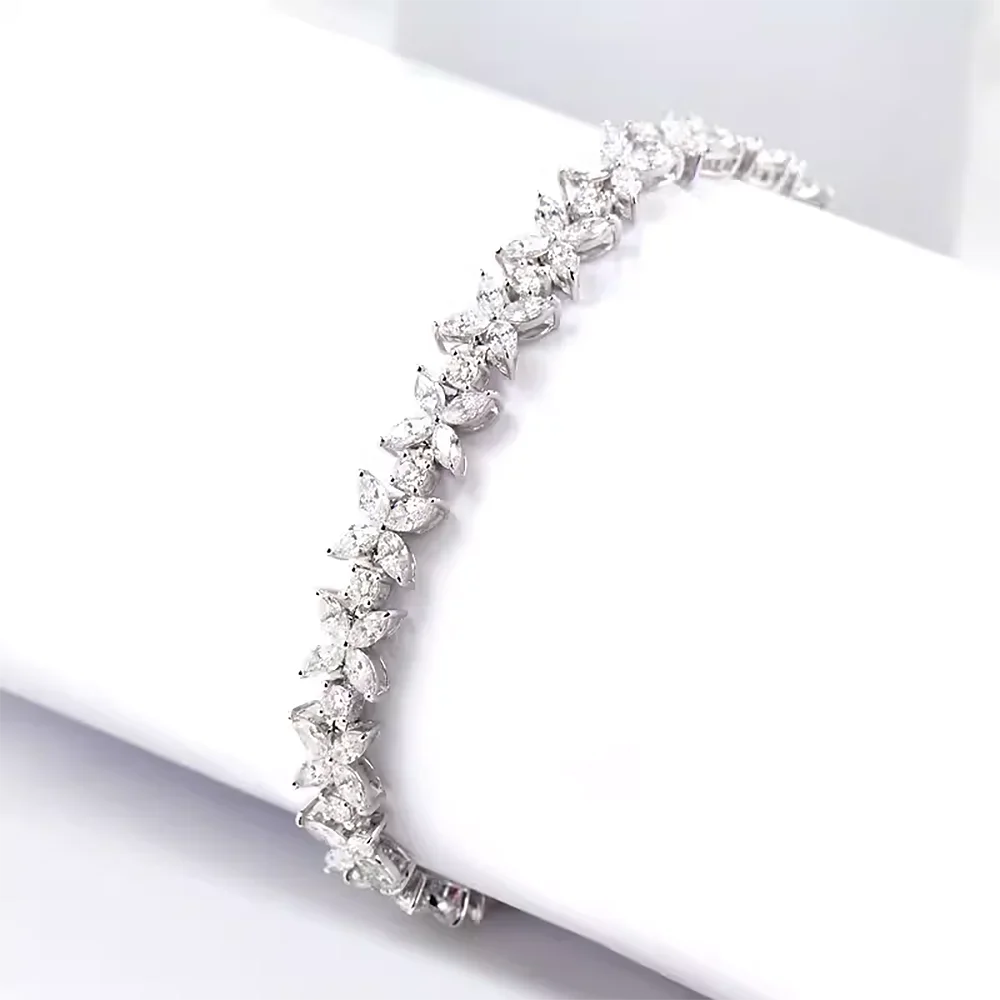 Luxury Butterfly High Carbon Diamond Bracelets for Women 925 Sterling Silver Plated 18k White Gold Wedding Bangle Fine Jewelry