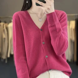 2024 nuova primavera e autunno cardigan lavorato a maglia con scollo a V cappotto corto a maniche lunghe da donna maglione di lana Joker allentato