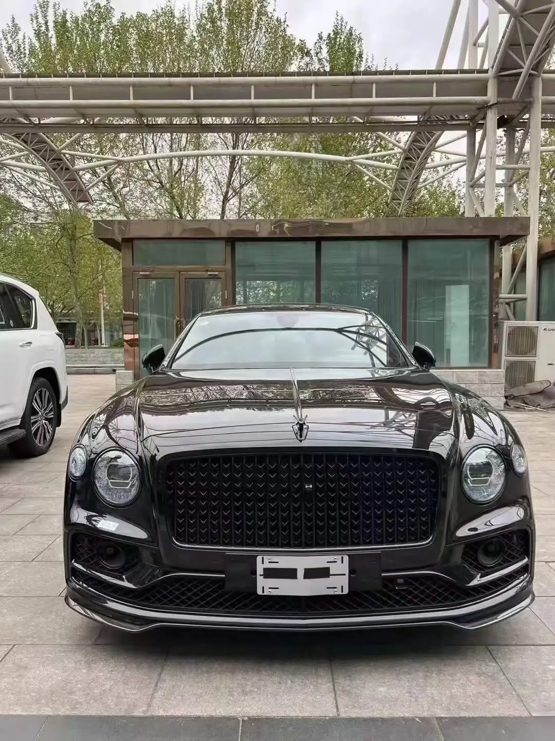 YICKU High Quality Body Kit For Bentley Flying Spur Upgrade W12 Style Auto Parts Front Lip Side Skirts Hood Dry Carbon Fiber