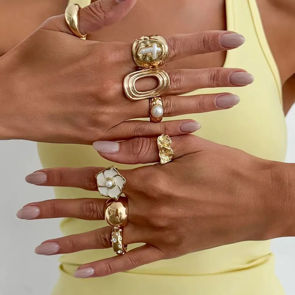 Salircon 8Pcs/Set Trendy Imitation Pearl Cross Oil Drip Flower Ring Women Retro Inlay Rhinestone Metal Finger Rings Jewelry New