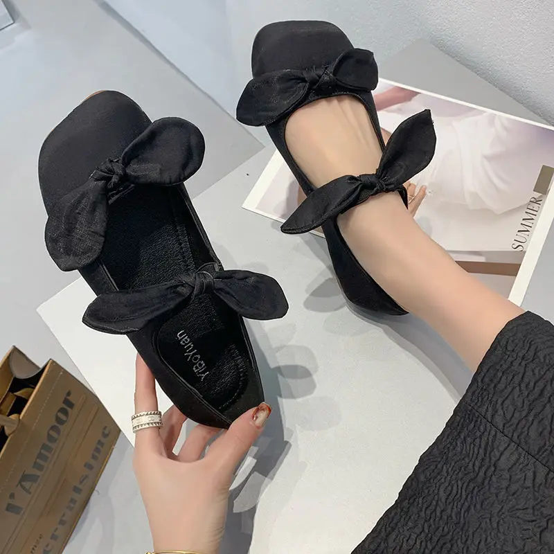 Buty dla kobiet 2024 Płaskie buty z kokardą Damskie letnie obuwie Różowe Kawaii Square Toe Cute Flat on Offer Promocja Wakacje E Wiosna