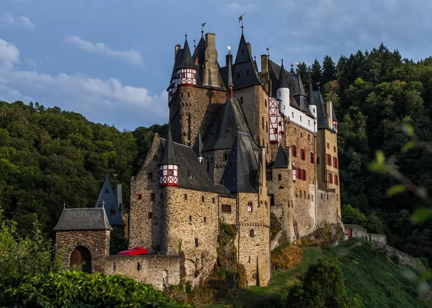 Famous Germany Burg Eltz Castle Medieval Gothic Castle Sunset Scenery Party Decor Portrait photo background photography backdrop