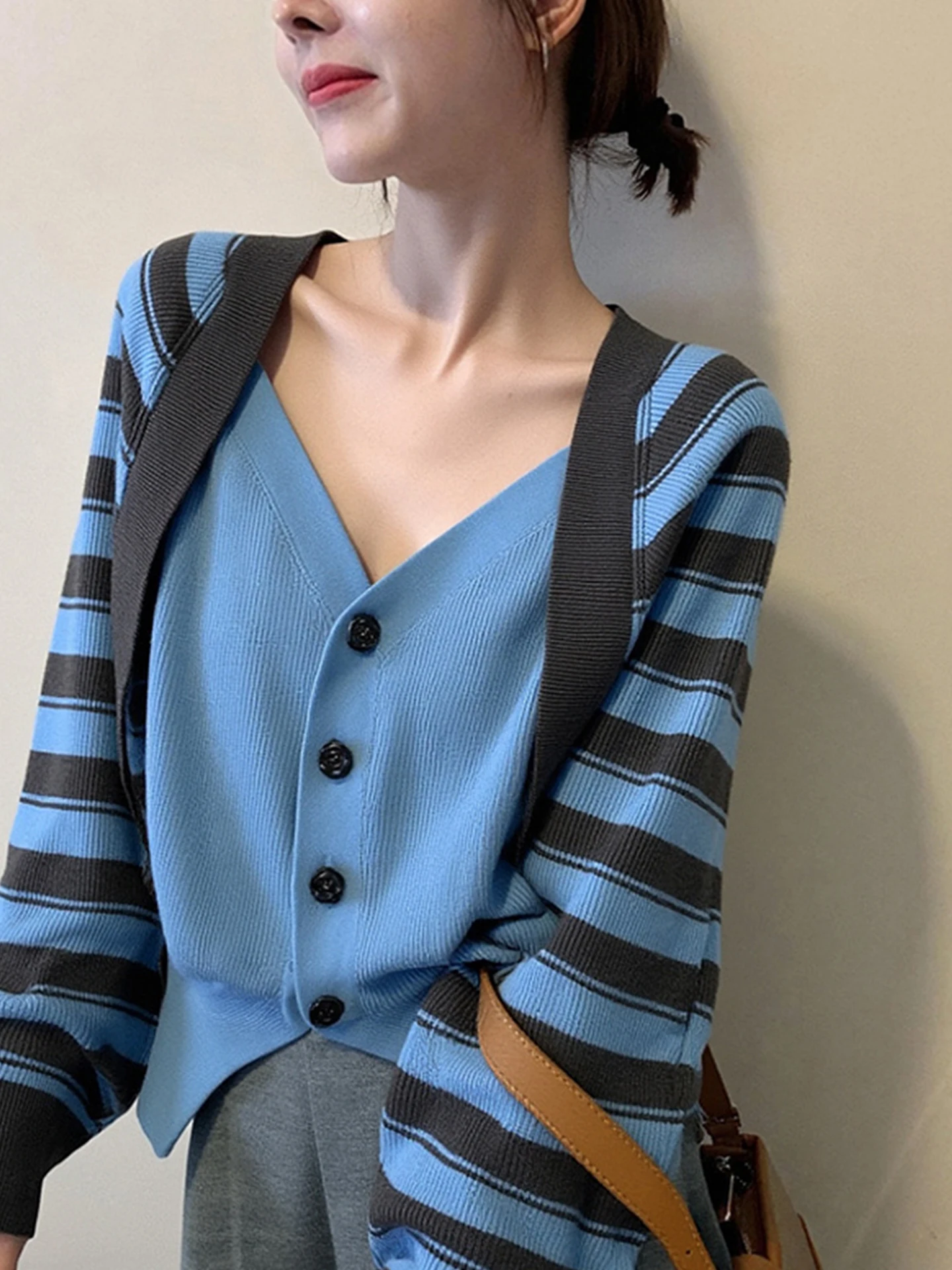 

Женская трикотажная верхняя одежда Long Sve Base irt Color Blo, удобная корейская верхняя одежда Sle Design Sense Autumn Faion