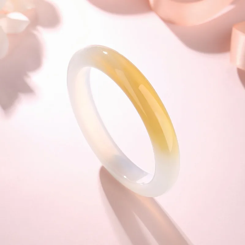 

New Fashionable and Exquisite One-bite Sugar Chalcedony Bracelet, Classic Simple and Versatile
