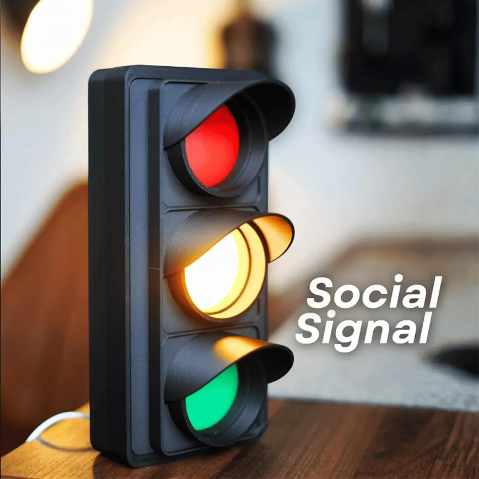 Funny Social Signal Traffic Light, LED Desk Light with Red/Yellow/Green Indicators, Status Indicator Lamp Do Not Disturb