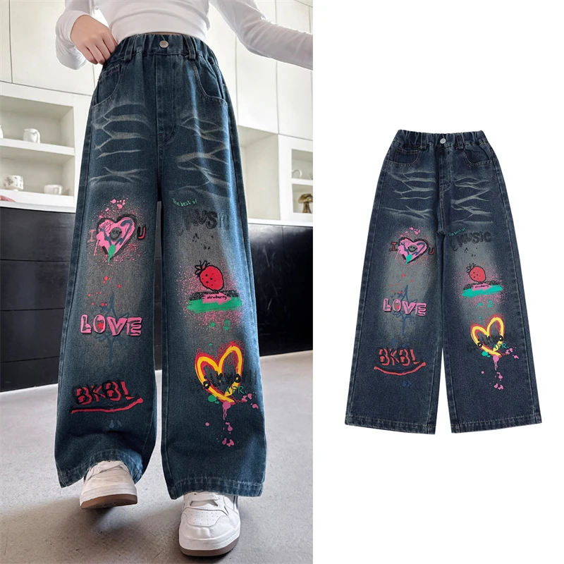 

Kids New Designer Fashion Graffiti Jeans with Heart for Girls Hip Hop Street Denim Pants Children High Fashion Jeans Trousers