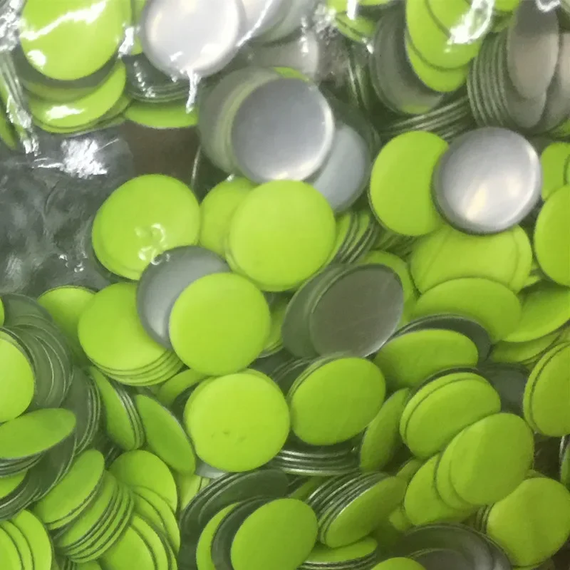 

1440 шт., 10*10 мм, круглые зеленые шпильки с плоской задней частью, исправление, утюг на головках ногтей, клей на плоской задней панели, стразы «сделай сам», аксессуар в стиле панк для одежды