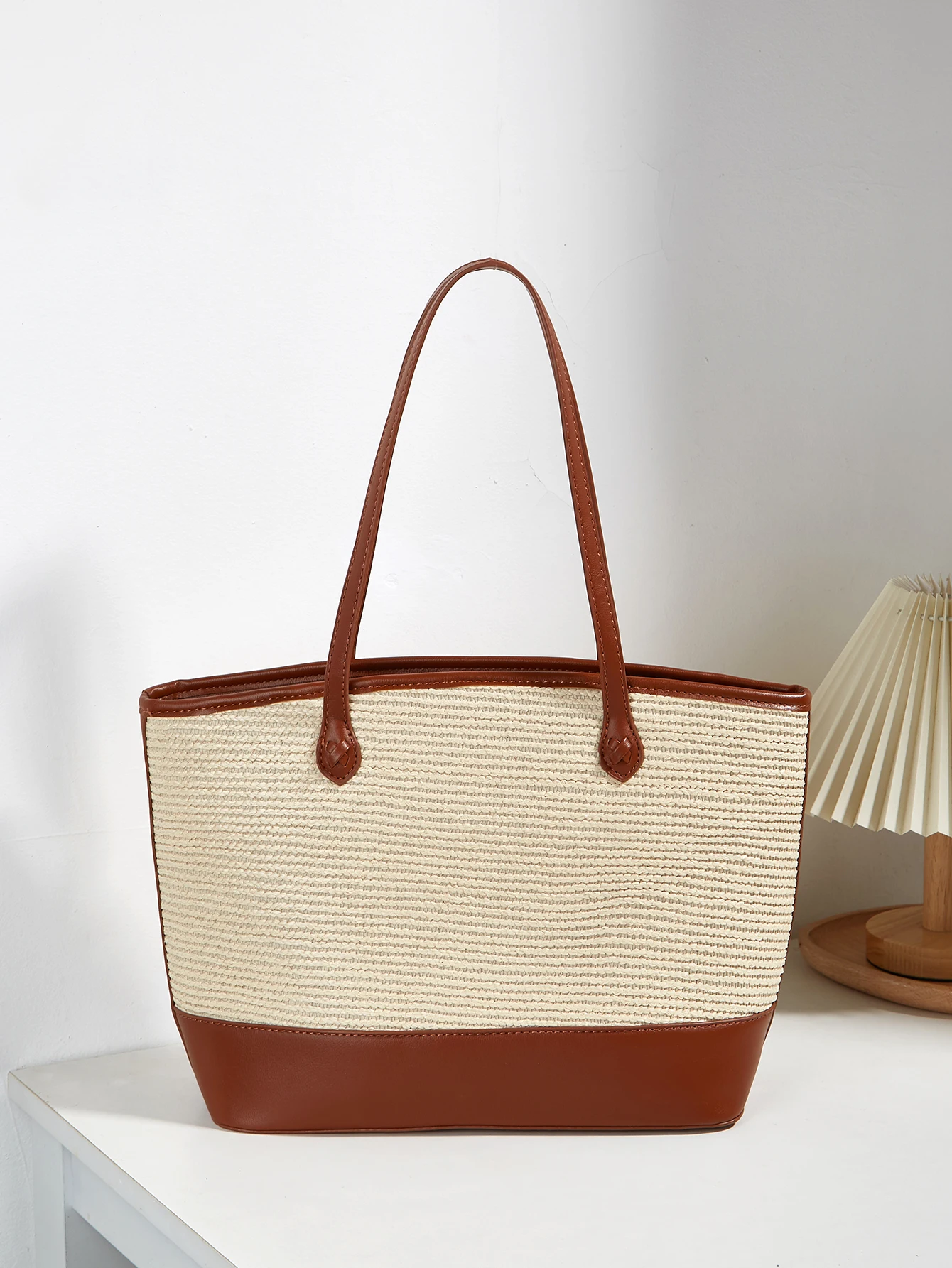 

New Minimalist, Trendy and Practical Portable One-Shoulder Vegetable Basket Bag Suitable for Daily Shopping and Weekend Outings