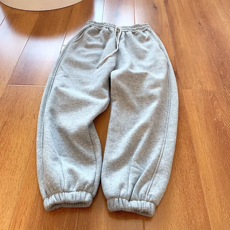 معكرون اللون الخريف والشتاء الإناث زوجين سميكة المخملية الدافئة عارضة السراويل حزام الخصر عارضة