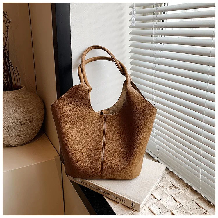 Handbag bag simple and versatile large-capacity tote bag women's Korean version trendy and fashionable commuter shoulder bag