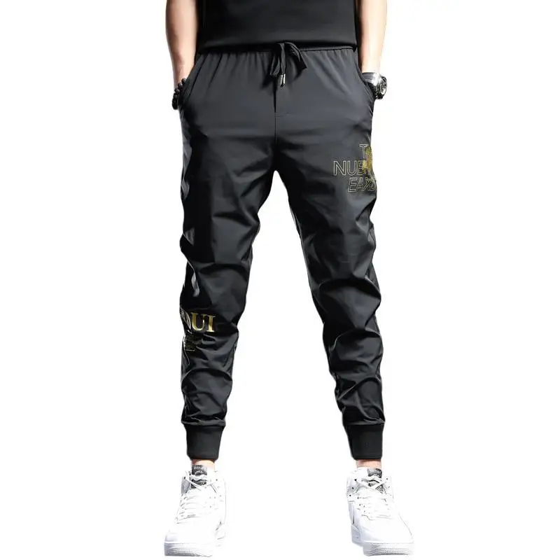 سراويل رياضية مطبوعة عصرية للرجال في الصيف، رفيعة للغاية، مرنة، قابلة للتنفس، سراويل كاجوال عصرية للشارع