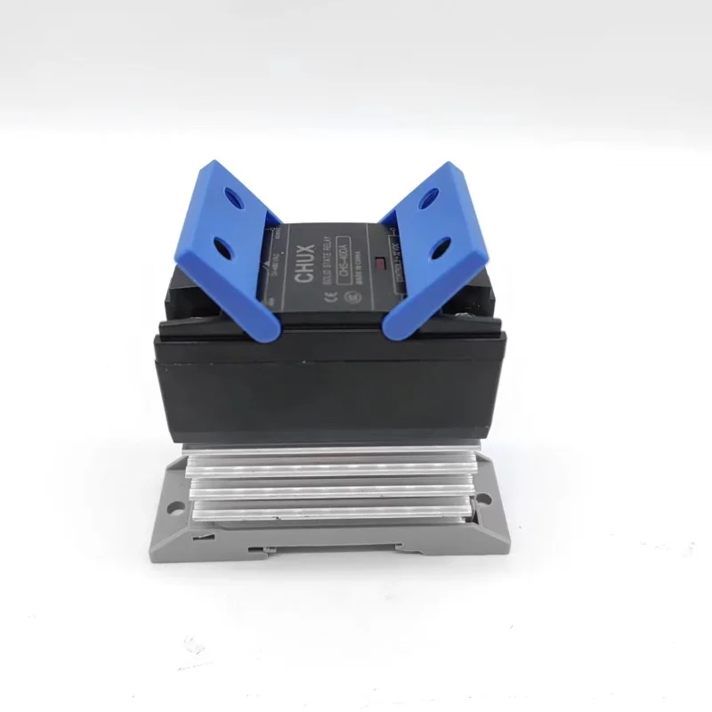 CHUX Single Phase Din rail Mounted Solid State Relay SSR 10DA 25DA 40DA DC Control DC AC To AC 110V 220V SSR With Radiator