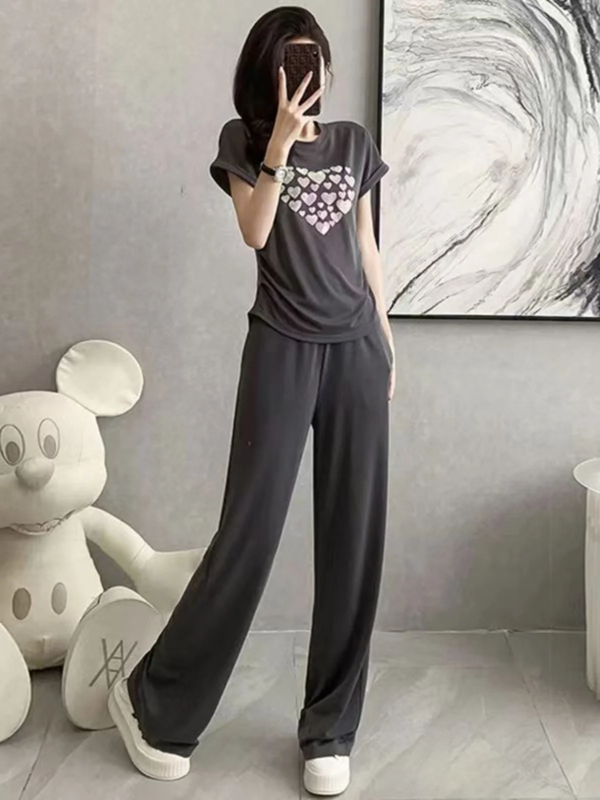 

Fashionable Casual Sportswear Set Women's Short Sleeve Grey Wide Leg Pants Two Piece Suite New Summer 2025 Salt Series