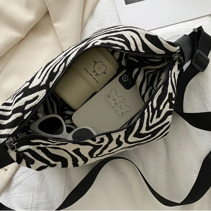 Zebra Striped Chic Hipsters Crossbody Bags Women Zipper High Street Harajuku Large Capacity Canvas Bag Versatile Students Hobos