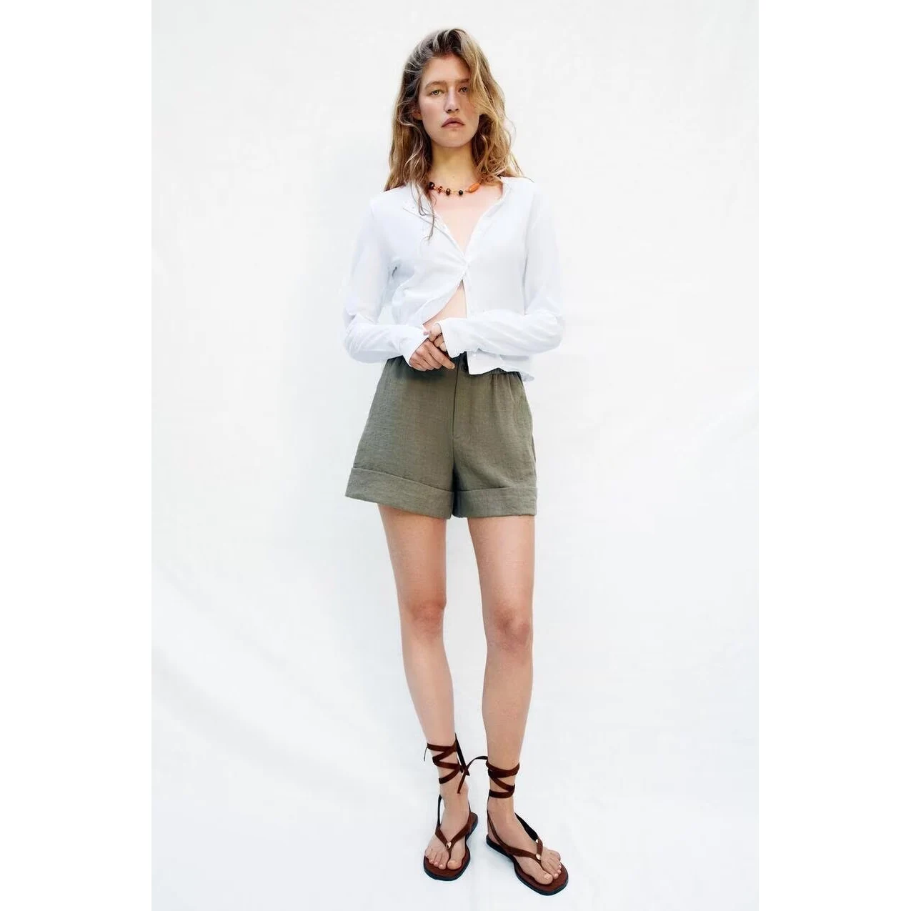 Fashionable Casual Short Pants High Waist Button Polyester Fiber Ladies Summer New Arrival Shorts with Cuffed Hem