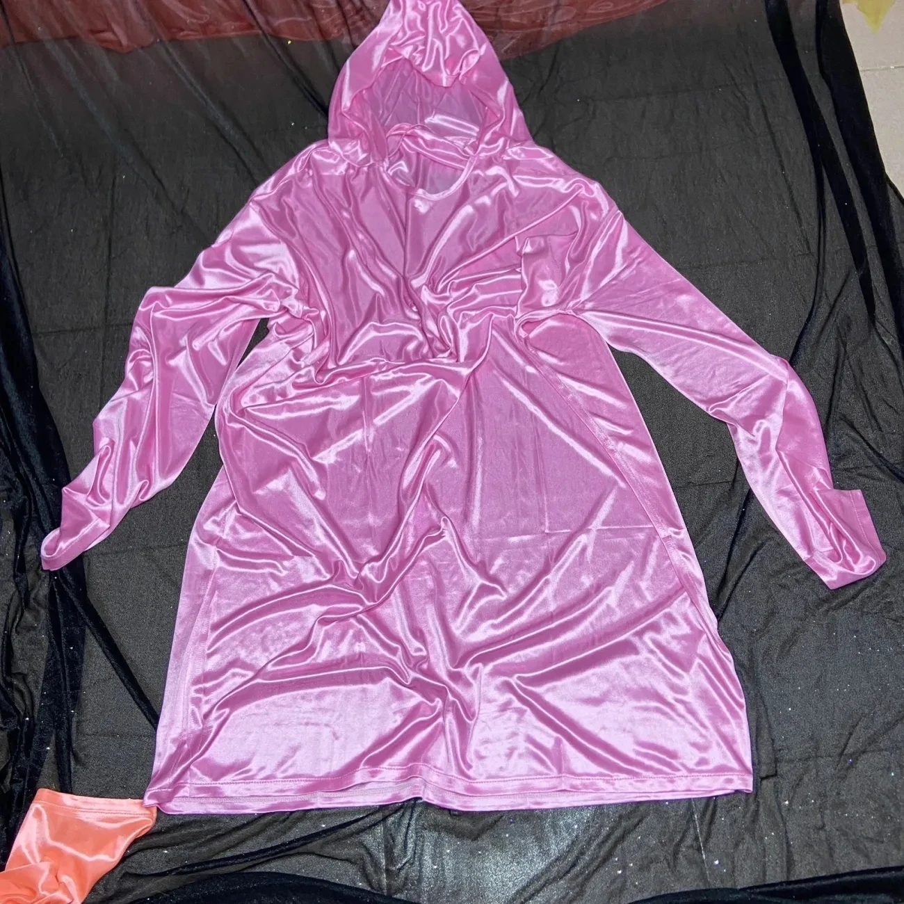 Vestido de dormir hecho a mano para hombre, tacto sedoso, satén suave, Material de aleta, Top, pijama suave, disfraces de fiesta, Cosplay