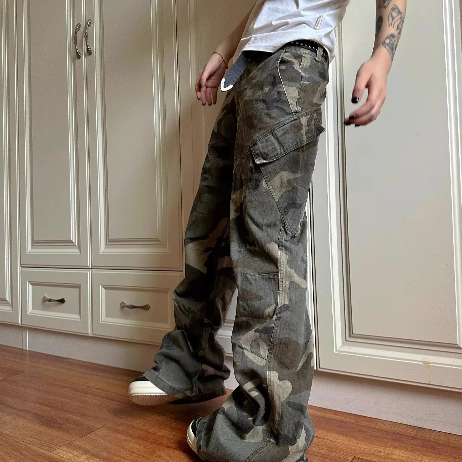 Trendy Autumn American Camouflage Cargo For Men, High Street Vintage Multi-Pocket Pleated Loose Straight-Leg Casual Versatile