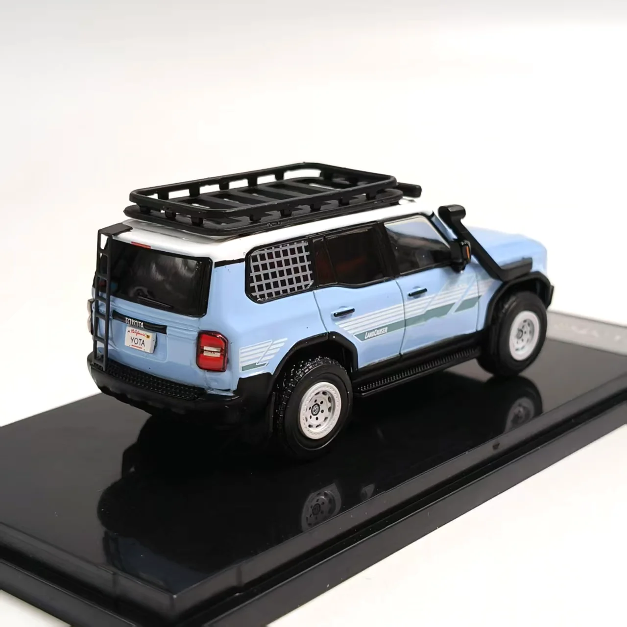 

1:64 LC250 Light Blue Off-Road Vehicle Die-Cast Car Model Collectible