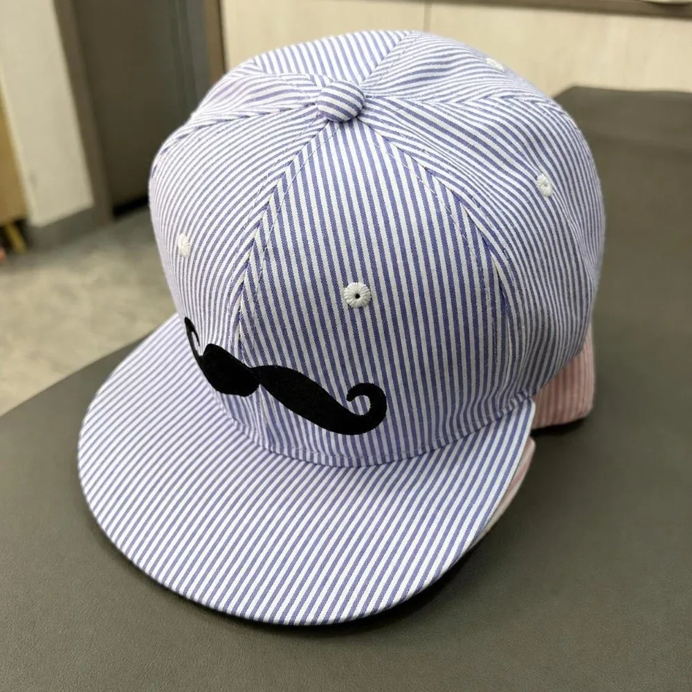 Trendy Hip-Hop Mustache Snapback Cap Flat Brim Striped Baseball Hat Adjustable Lightweight Trucker Hat Unisex