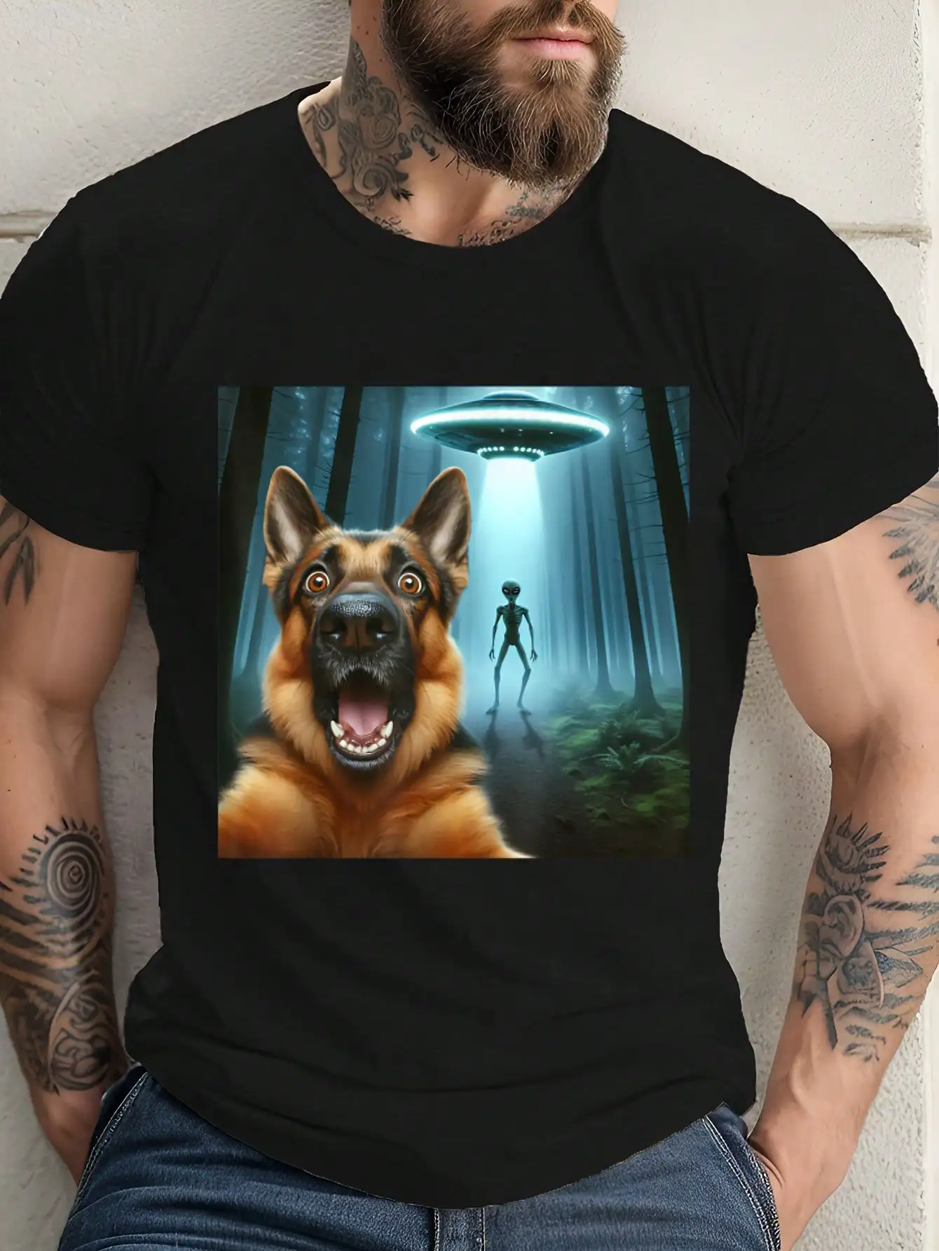 

German Shepherd Selfie Alien UFO Funny German Shepherd Mom T-Shirt 100% Cotton Holiday Gift in Store Explosion A Lot of Praise