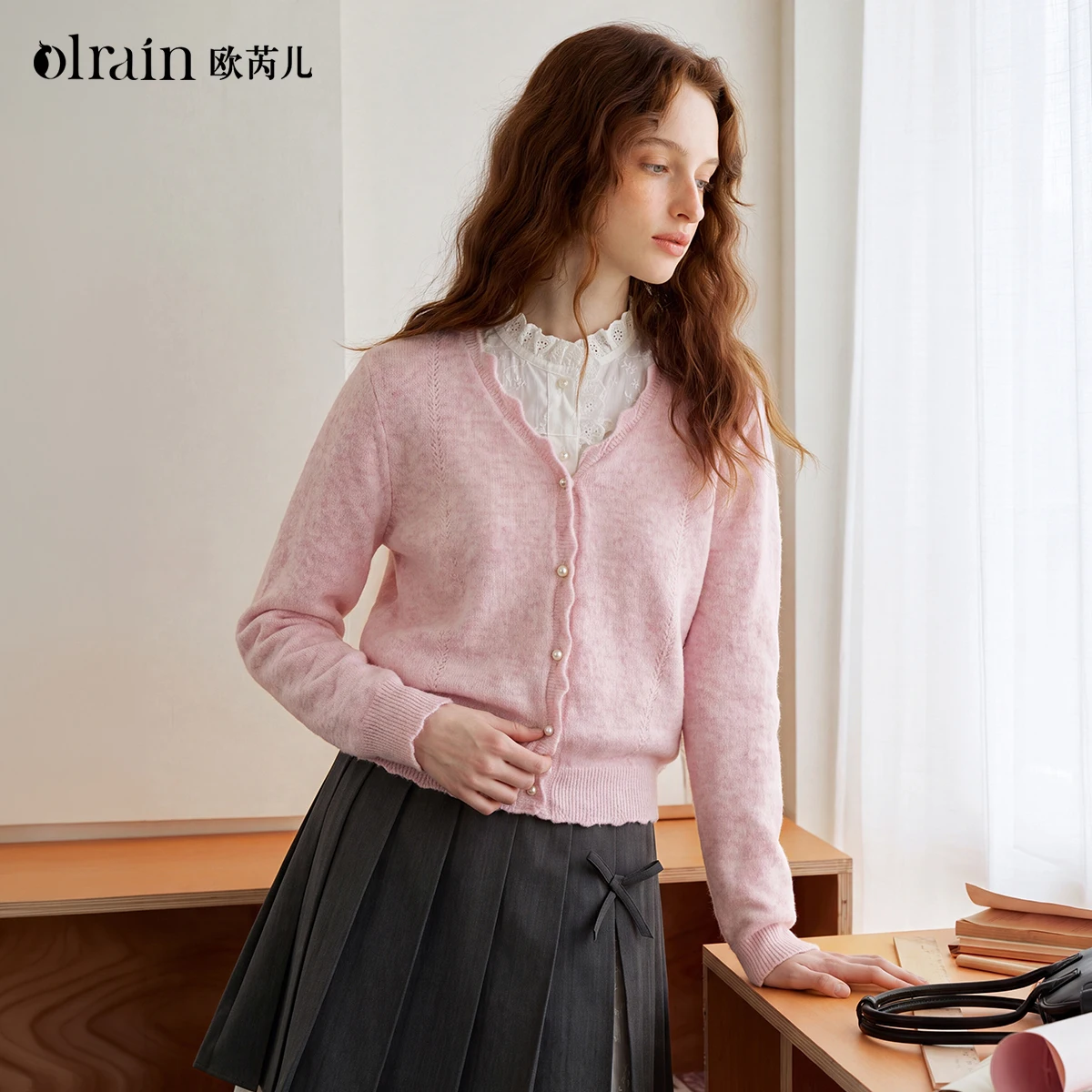 OLrain 2026 autumn new pink French gentle wavy lace V-neck hollow pearl buckle knitted cardigan O58QZ009660