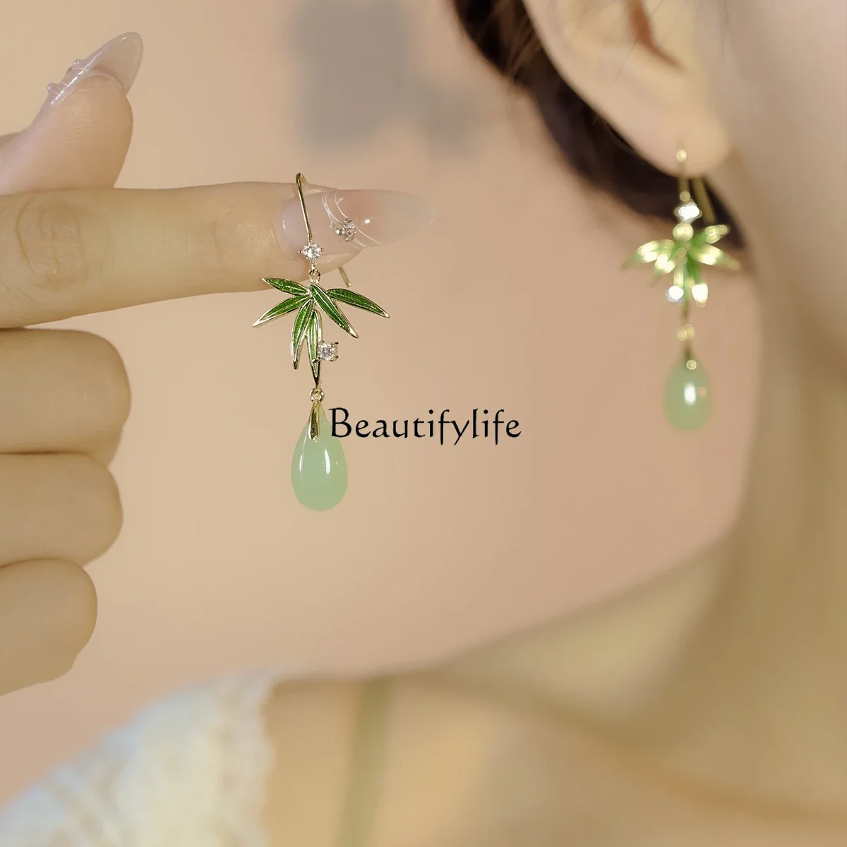 

New Chinese-style green bamboo earrings, high-end antique style with cheongsam Hanfu ear clips