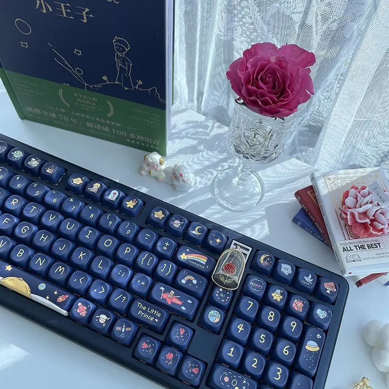 130 مفتاحًا The Little Prince Theme MOA Keycap Set PBT Blue غطاء لوحة المفاتيح الشخصي MOA غطاء مفتاح للوحة المفاتيح الميكانيكية