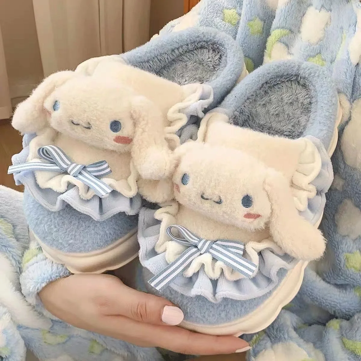 Sanrio Warm Cotton Slippers Kawaii Hello Kitty My Melody Kuromi Cinnamoroll Autumn and Winter Soft Shoes Holiday Gifts for Girls