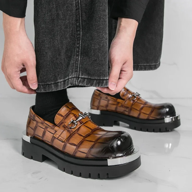 أحذية رجالية كلاسيكية كبيرة الحجم بنعل مكتنز من الجلد اللامع أحذية أوكسفورد كاجوال على الموضة للرجال أحذية لزيادة الارتفاع
