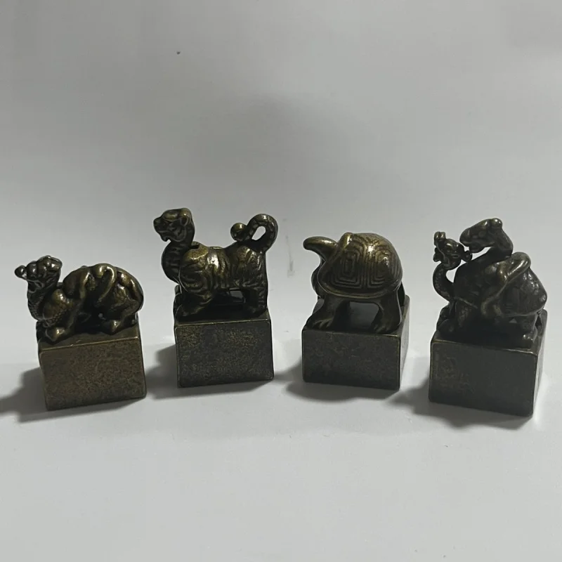 

Antique Miscellaneous Collection Imitation Four Beasts Seal Mother and Child Set Alloy Seal Four in a Set Study Decoration Ornam