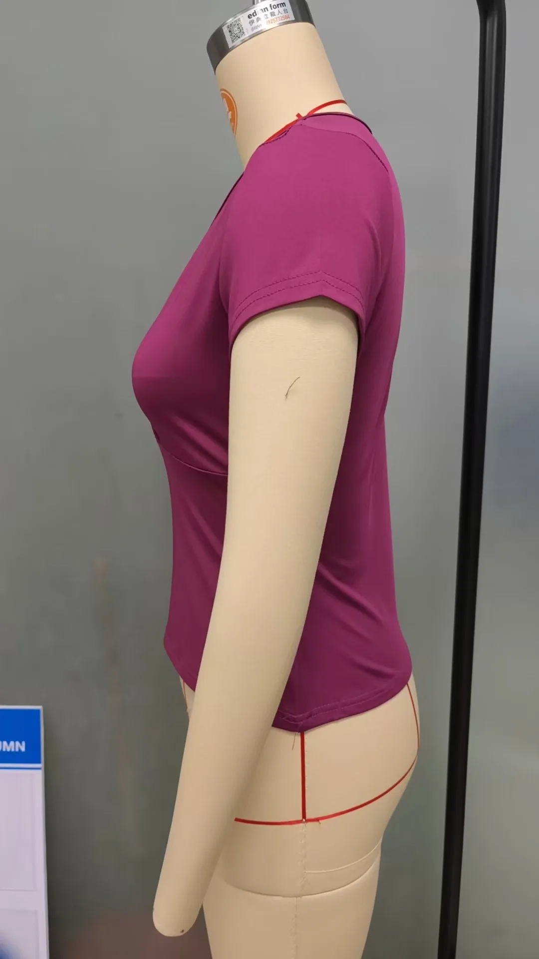 2026 Sommer Neue Mode Damen T-Shirt Einfarbig Slim-Fit V-Ausschnitt Kurzarm-Oberteil Y2k Kleidung – Detail 6