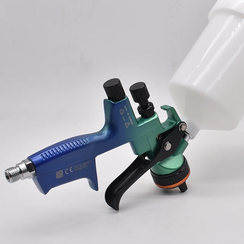 1.3mm Nozzle Spray Gun Car Painting Gun 600ml Tank Air Paint Spray Gun Set Paint Sprayer Airbrush Car Repair Spray Guns