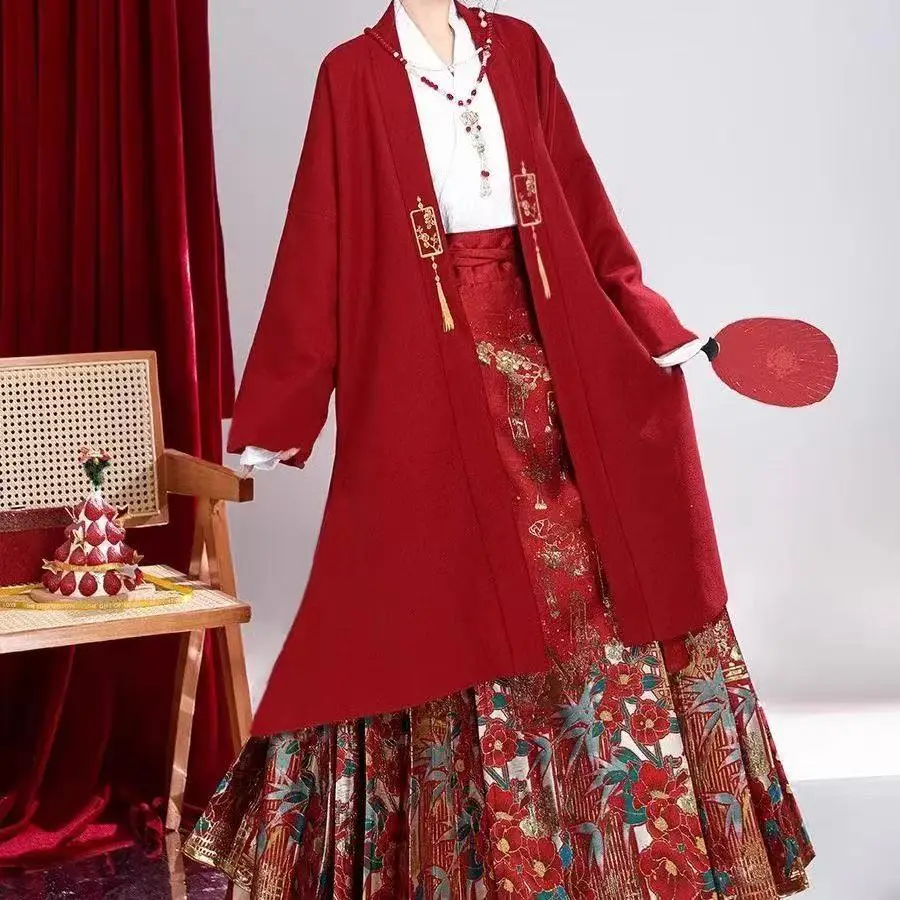 Nouveau Style chinois broderie hauts hommes femmes traditionnel col soigné longue Robe coupe ample mi-longue cape Feative rouge pardessus
