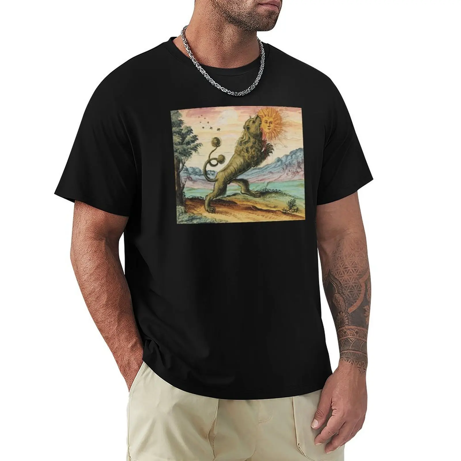 The Lion Eating The Sun Antique Alchemy Illustration T-Shirt Casual Basic Short Sleeve T-Shirt