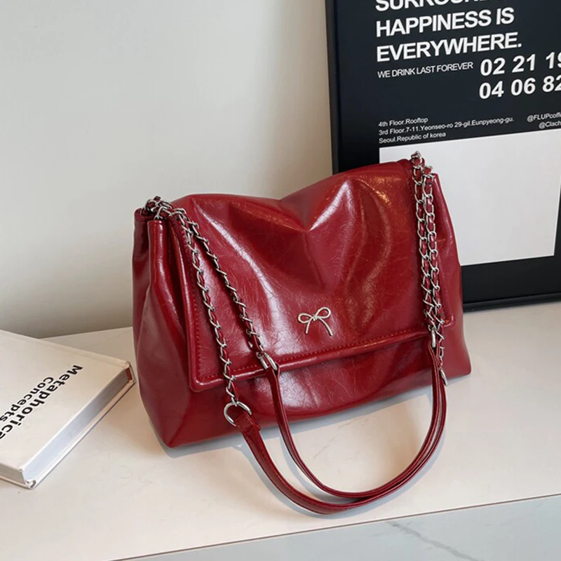 Red Metal Butterfly Deco Wedding Handbag Large Capacity Fashion Chain Strap Shoulder Bags Temperament Commute Women Underarm Bag