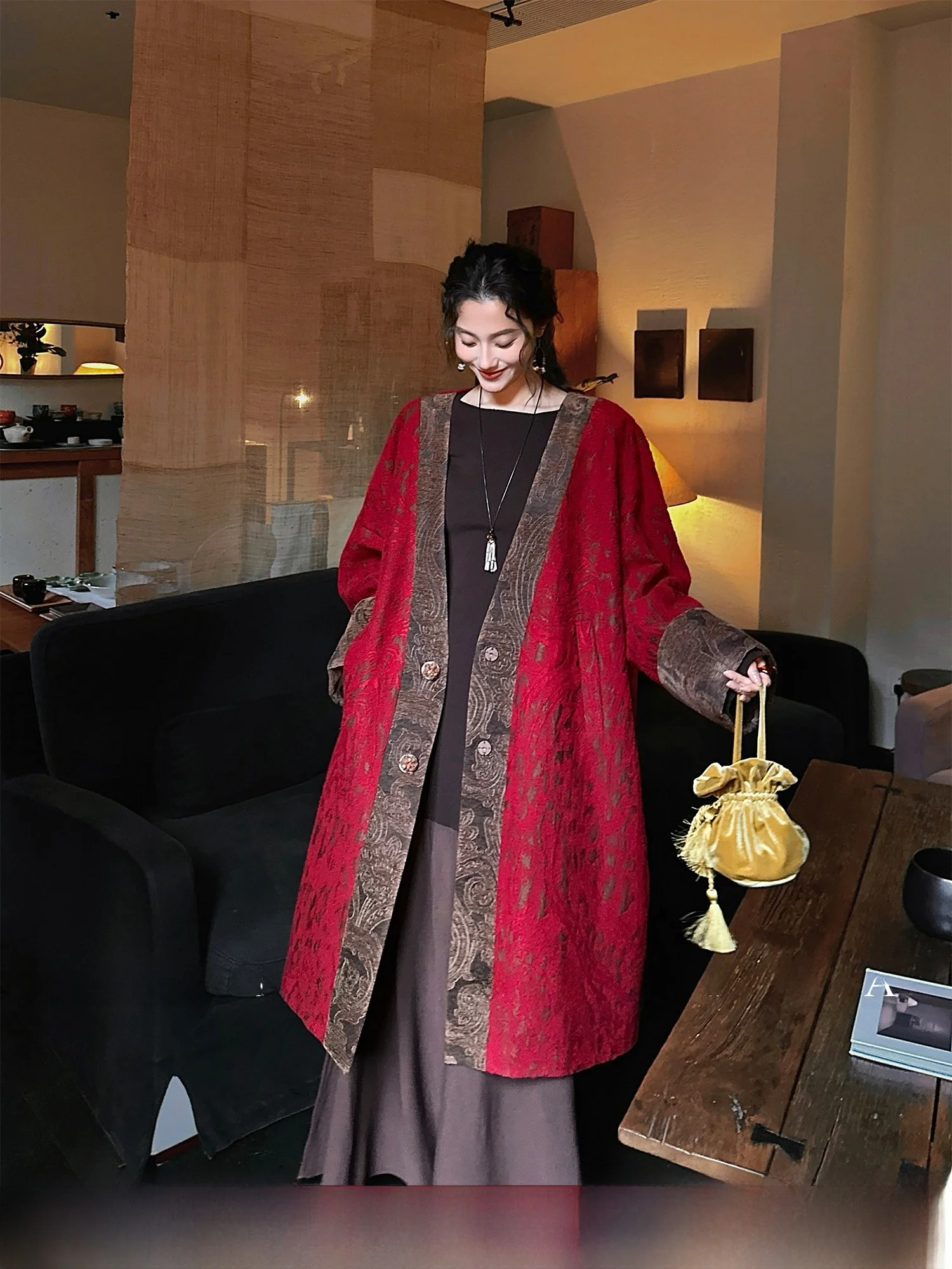 

Женская куртка Sanji Bla Flower Snow Mountain Lotus средней длины с объемной вышивкой, утолщенная, из нейлона, акрила и полиэстера